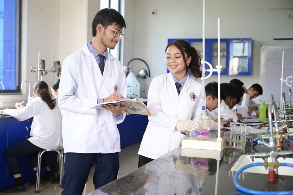 students of department of pharmacutical sciences ustm